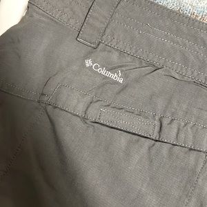 CLOSET CLEAR-OUT Columbia Lightweight Shorts